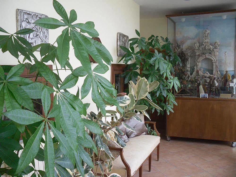 Bed And Breakfast I Vicoletti Di Napoli Exterior photo